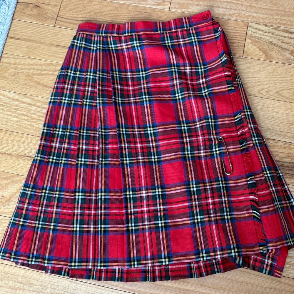Vintage St. Michael Tartan Plaid Skirt Size 8 Made in Canada Red Pleated Kilt